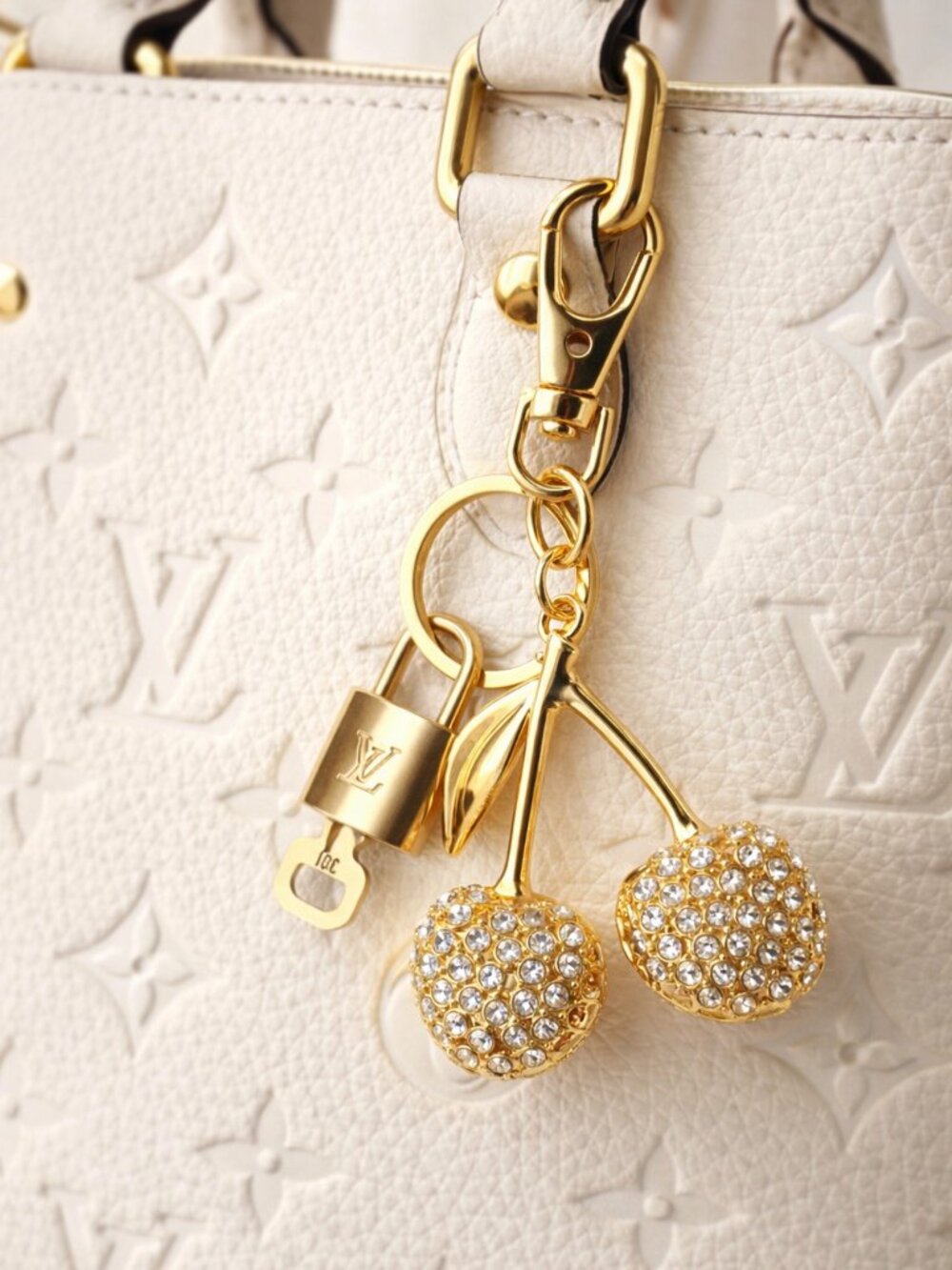 LV Authentic Gold Lock & Key 🔑 Luxury Bag Charm w/ Unbranded AppleKeychain